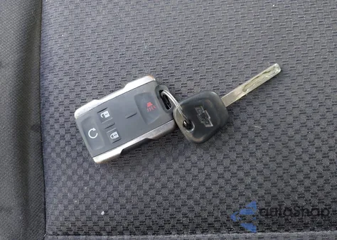 2017 Chevrolet Silverado 1500 1Lt из США, поврежденный, VIN 3GCUKREC4HG109264